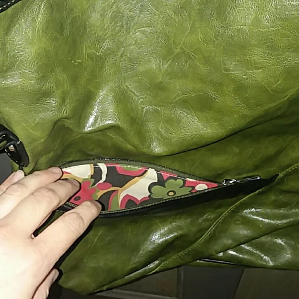 Tote - Picture 3 of 5